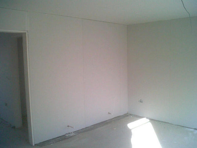 Dry Lining (Sticking)